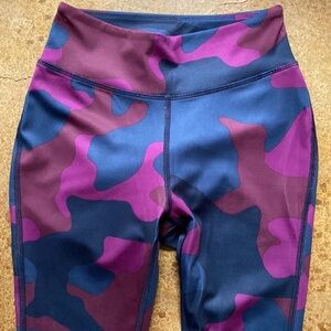 COLUMBIA pink and blue camouflage high waist 7/8‎ leggings